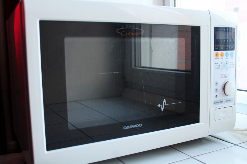 Продам микроволновую печь бу Daewoo koc-960p, объем 29л