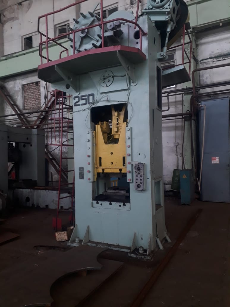 Продам пресс кривошипный К9534