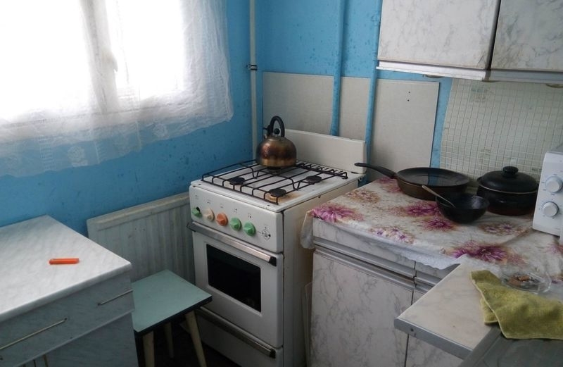 сдатся чистая комната, вся мебель, телевизор, холодильник, стиральная ...