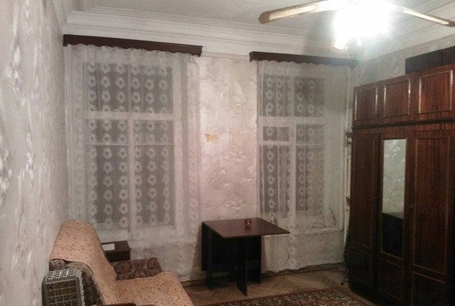 Комната 15 м2, в 4-х комнатной квартире.