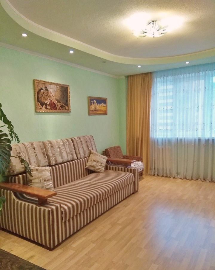Сдаю 1к. кв. пр. Королева 716кирп. 44м. ремонт