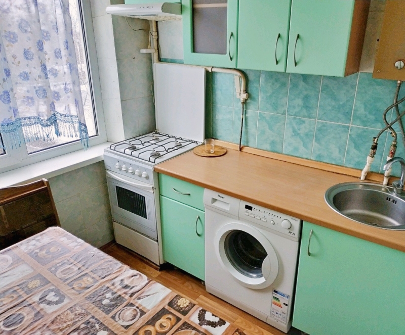 Сдаю 2к. кв. ул. Штахановского 35п. 44м. ремонт