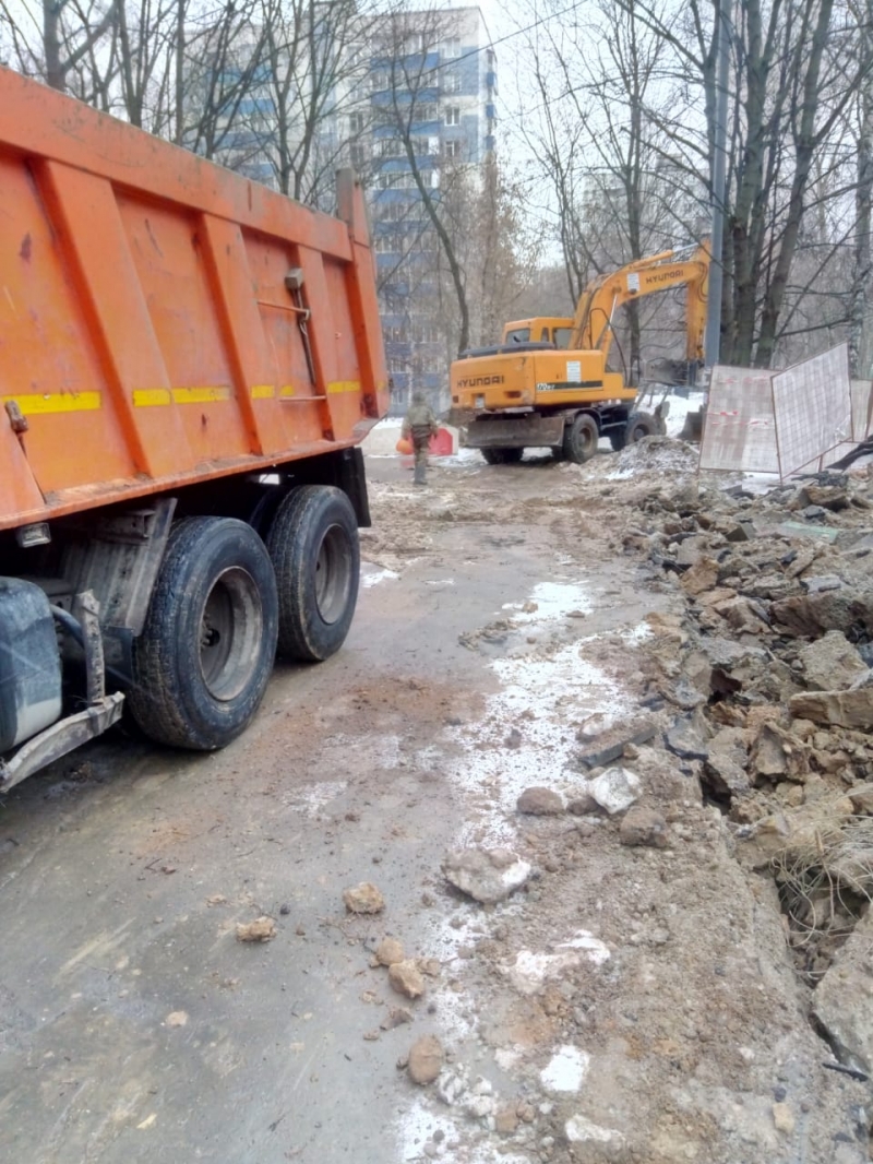 Вывоз грунта с погрузкой в самосвал