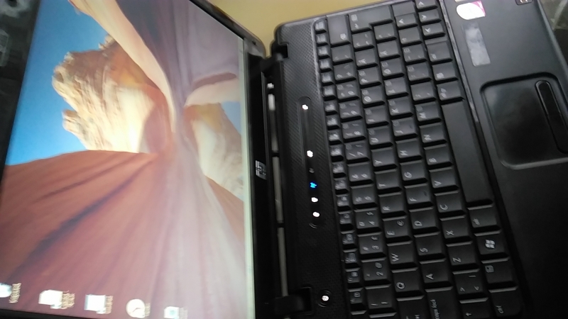 Ноутбук HP Compaq 2230S 2 ядра 2 Ghz 1 Gb 150 hdd 12,1 dvd wi-fi camera
