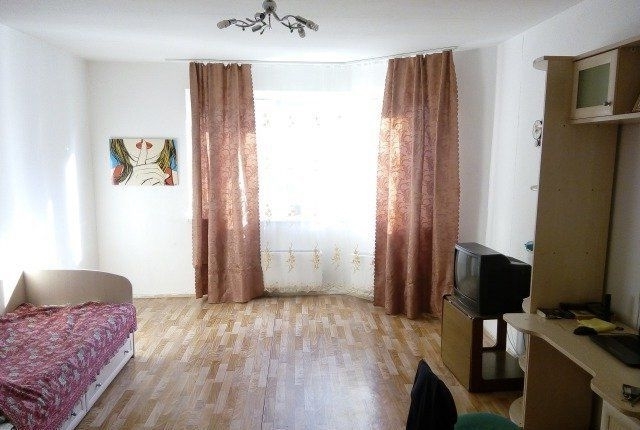 Сдается комната, в квартире есть все необходимое.