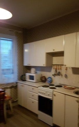 Сдается 1 комнатная квартира на длительный срок, для проживания 1- 2 ...