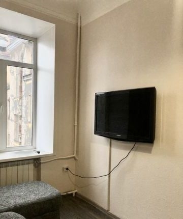 Только что сделан косметический ремонт, чисто.