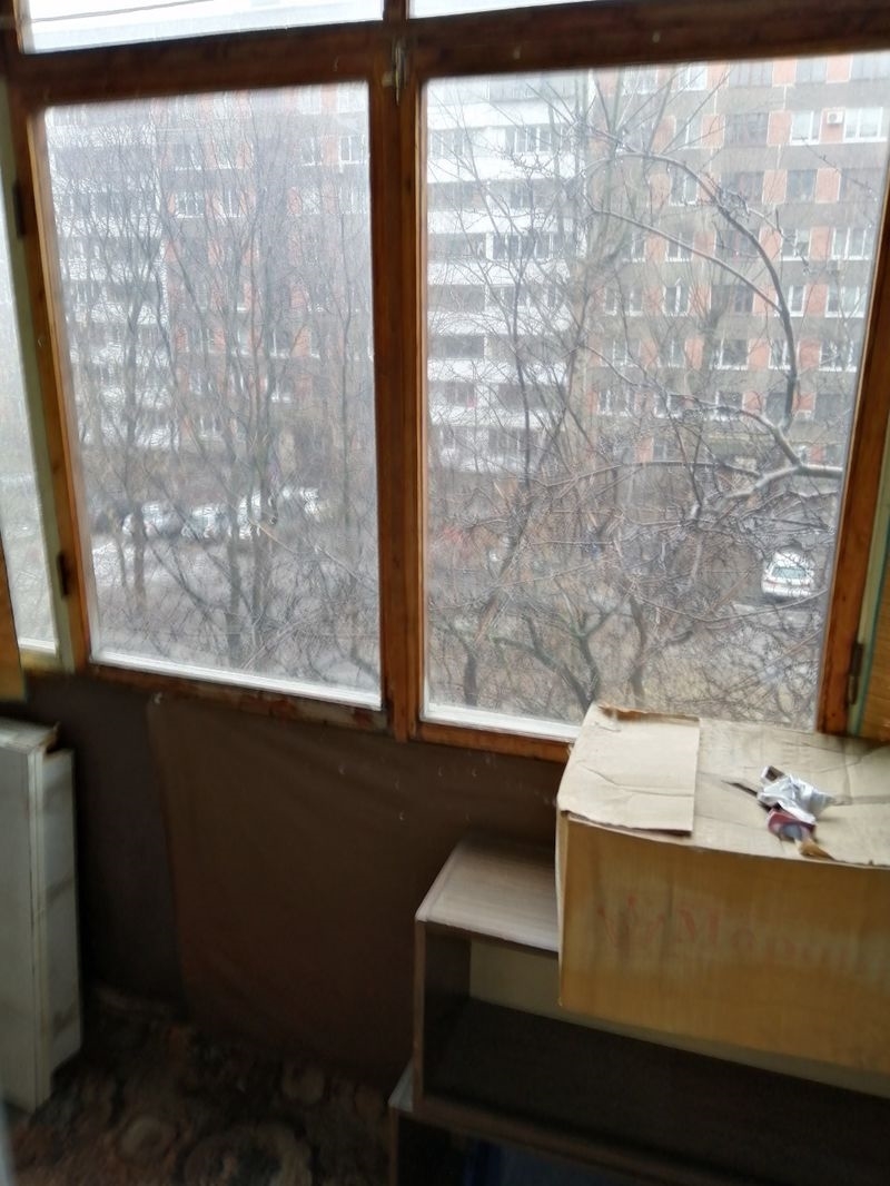 Продается уютная, светлая квартира в блочном доме.
