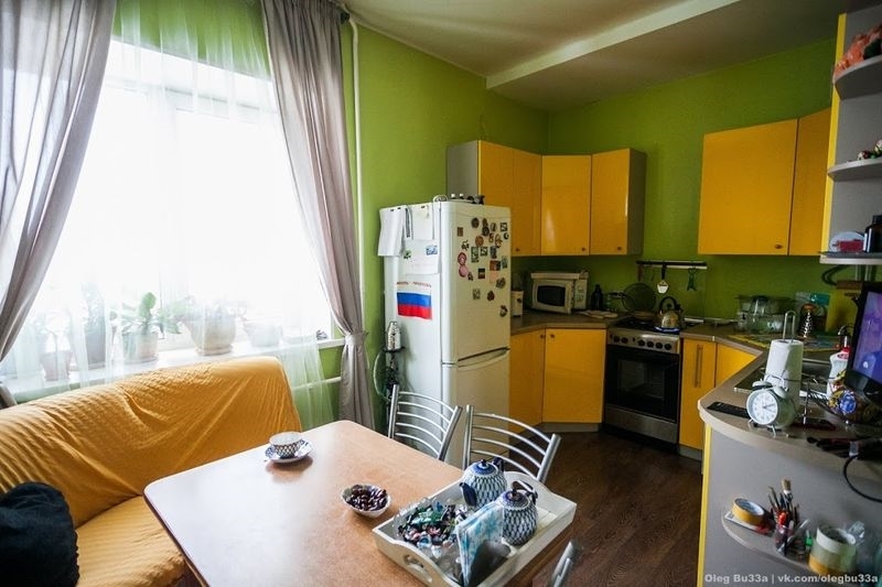 Продам двушку в хорошем районе.