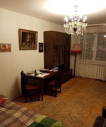 Сдатся замечательная однокомнатная квартира в жилом состоянии в кирпичном доме.