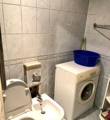 Продается уютная, светлая 2-х комнатная квартира на 3-м этаже 5-ти этажного кирп
