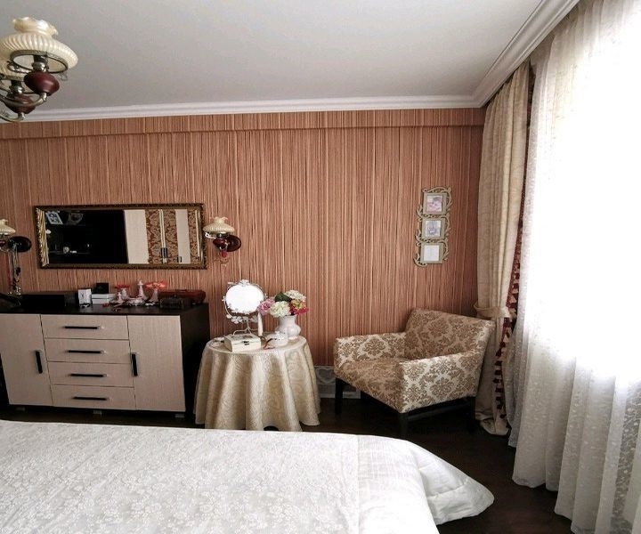 Продается 3-комн. квартира, все комнаты изолированные.