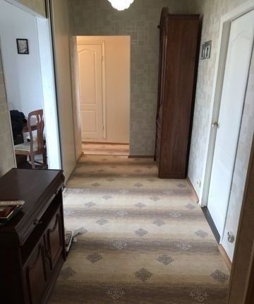 Трехкомнатная квартира в аренду по доступной цене.