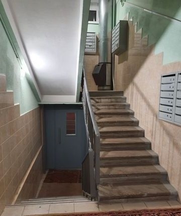Сдается 1-к квартира в хорошем развитом районе.