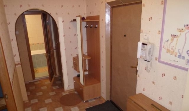 Комнаты изолированные 20м2 и 13м2.