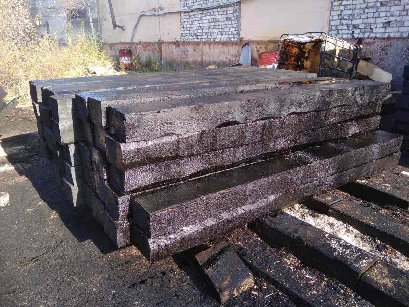 Деревянная шпала пропитанная