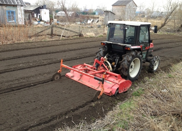 89637508470 Вспахать участок цена, вспашка культивация земли под газон