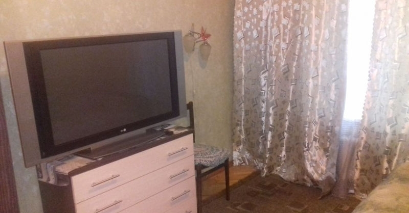 Сдается 2х комнатная квартира с большой лоджией.
