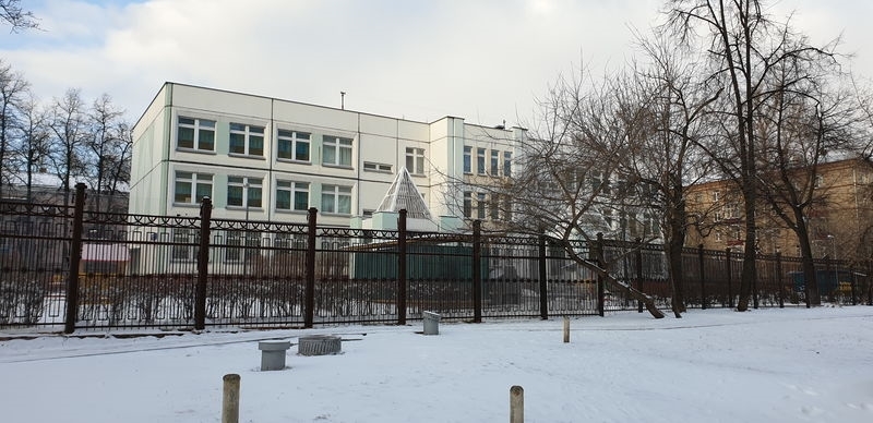Продам Студию -квартиру , в 5 минутах ходьбы от метро Автозаводская.