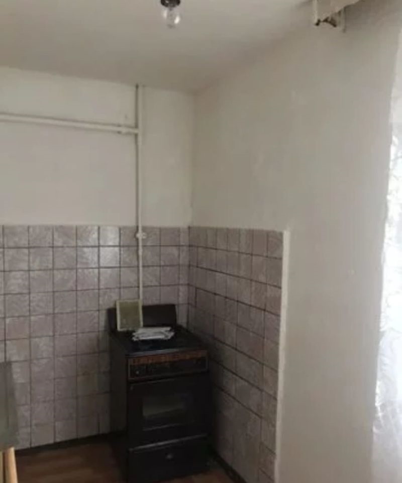 Продается 3ккв во Фрунзенском районе, рядом две станции метро Купчино и Дунайска