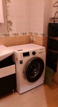 Сдается отличная двухкомнатная квартира на длительный срок.