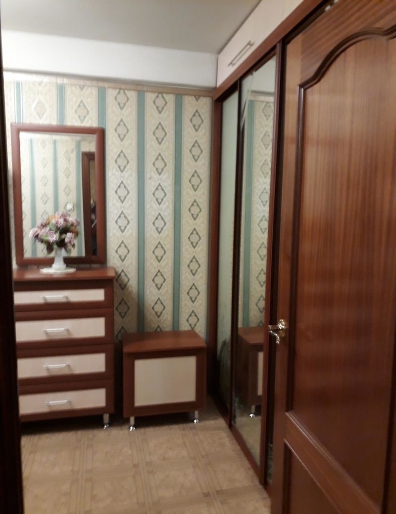 Сдам двушку в хорошем районе.
