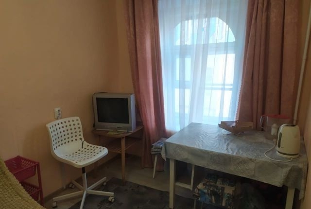 Сдатся комната на длительный срок.