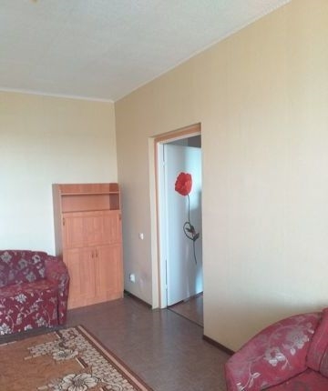 Отличная 1-комнатная квартира в хорошем доме.