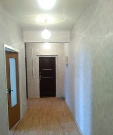 Сдам 3-к квартиру в районе с развитой инфраструктурой.