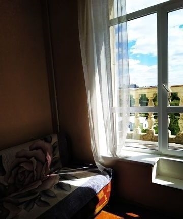      16 .