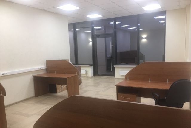 Рядом с домом метро, поэтому тратить деньги на дополнительный транспорт не приде