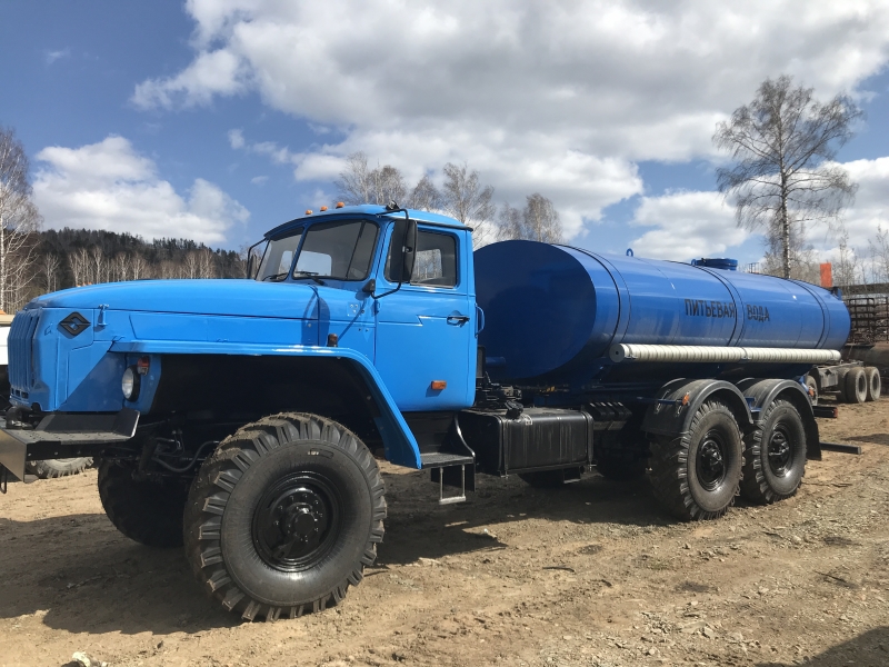 Автоцистерна питьевая вода АЦПТ-10 на шасси Урал
