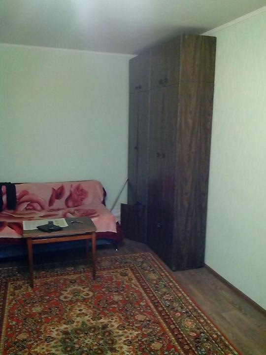 Шкаф платяной б.у.