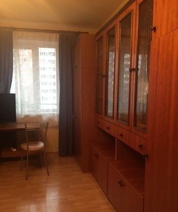Сдается 1-к квартира в хорошем развитом районе.