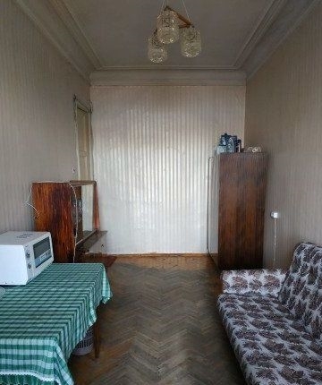 Сдатся просторная и светлая комната.
