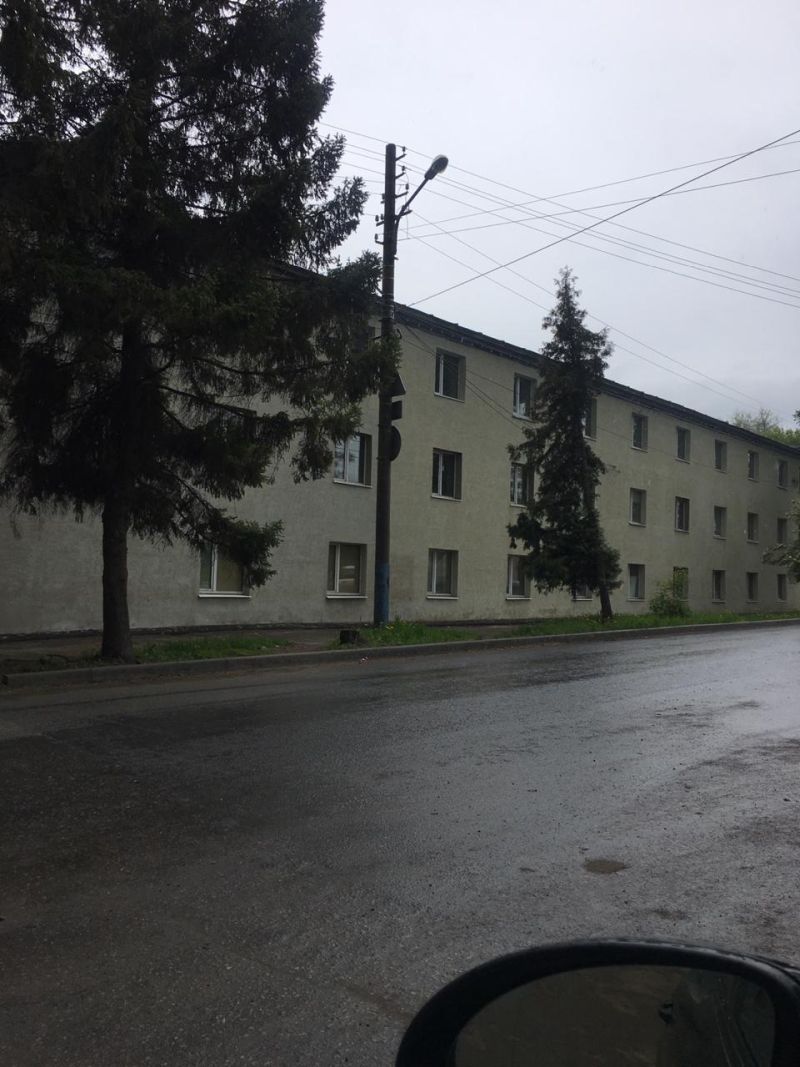 Сдаю торгово -офисное Помещение по Ул. Каракозова - 220 м2,
