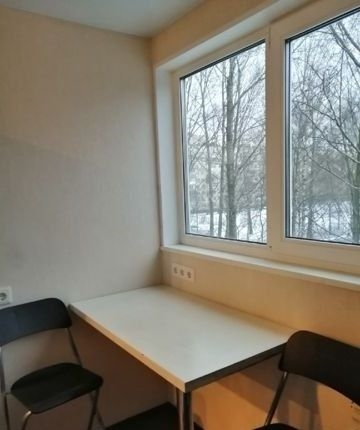 На длительный срок сдaтся 1 комнатная квартира.