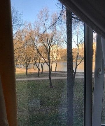 Двухкомнатная, уютная, солнечная, квартира в хорошем состоянии.