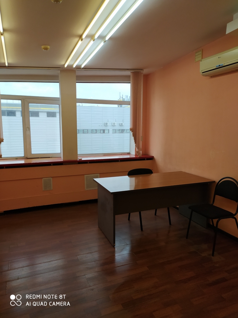 Продам офис 34м в Центре Кемерово. Парковка есть всегда