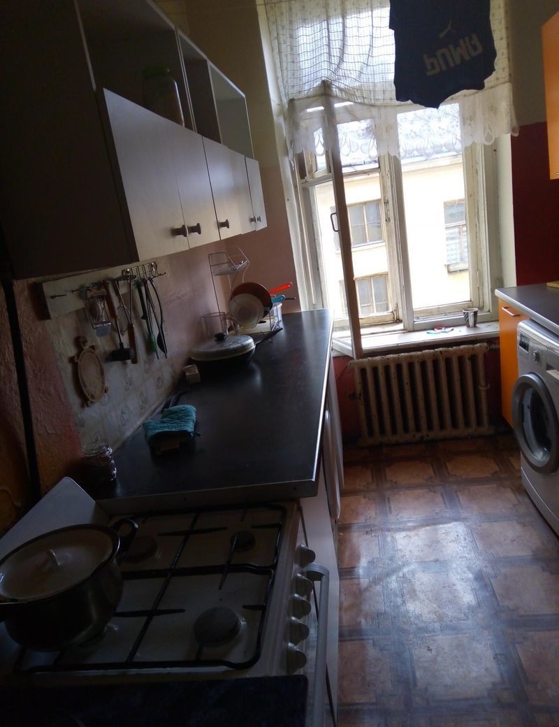 сдатся комната, в квартире проживают 4 человека. славяне. в пешей до ...