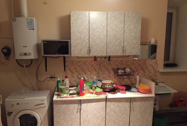 Места общего пользования чистые, но старенькие.
