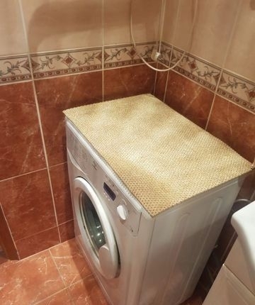 Сдается трехкомнатная квартира.