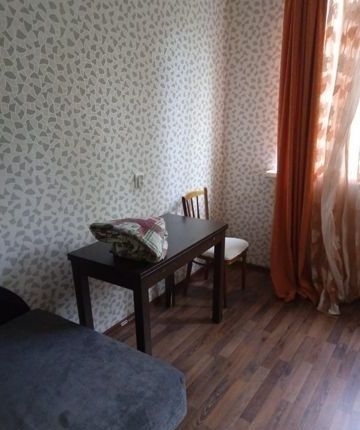 Сдается комната в 3 комнатной квартире , уютная, чистая 12 кв.