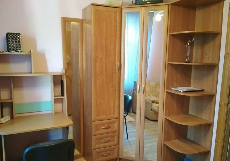 Залог можно разбить на две части.