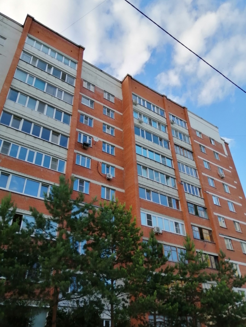 Продам 2-ую квартиру по адресу пр-т Строителей 156а
