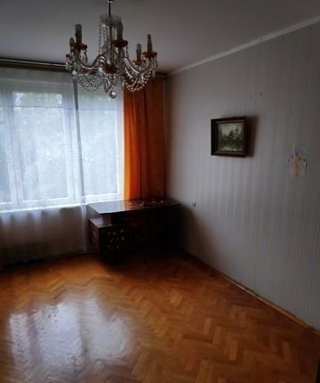 Сдам 3-к квартиру в районе с развитой инфраструктурой.