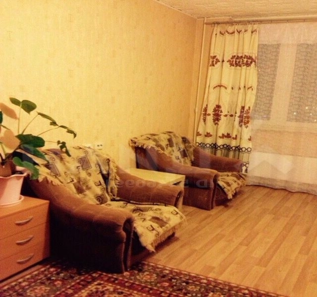 Продается 1-комнатная квартира в хорошем развитом районе.