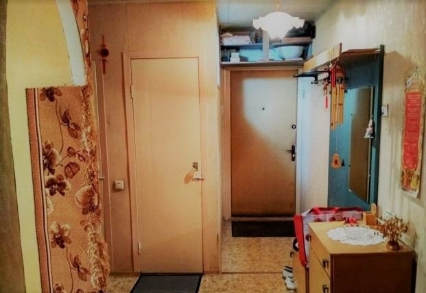 Продается двухкомнатная квартира в трех минутах пешей доступности от метро Перов