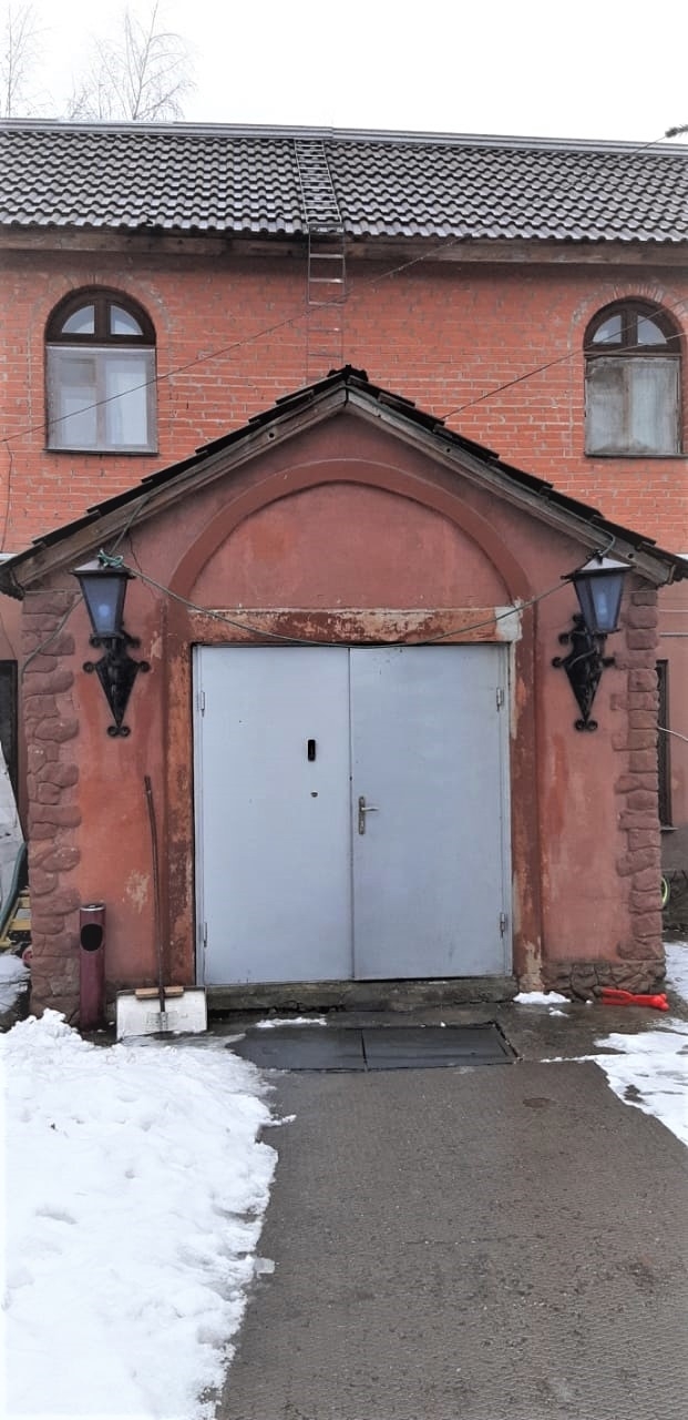 Продается административное здание в непосредственной близости от аэроп ...