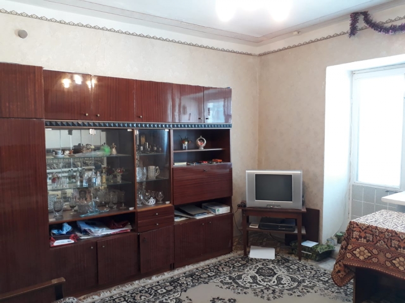 Продаю однушку в Якутске